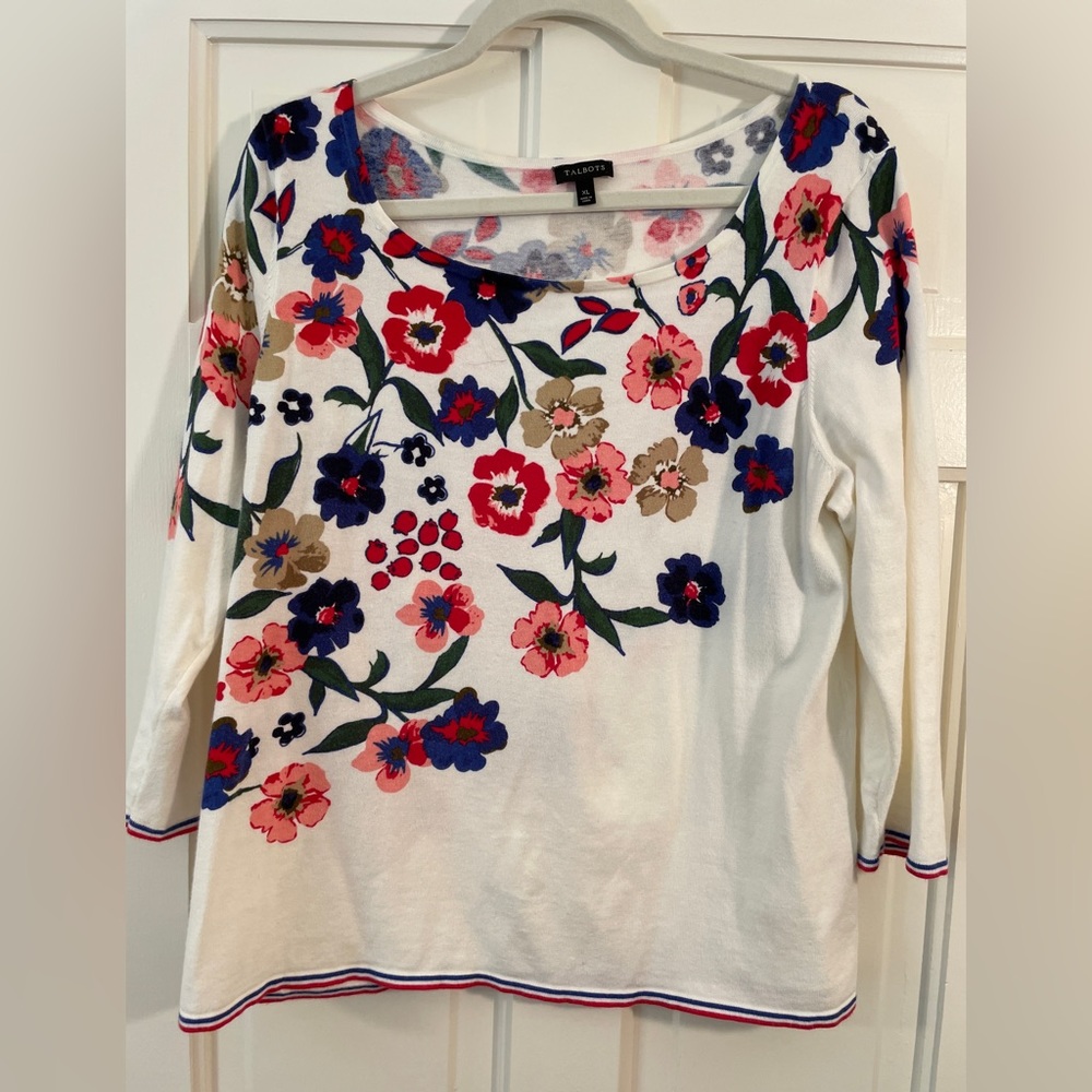 Talbots 3/4 Length Pullover Sweater in a Beautiful Floral